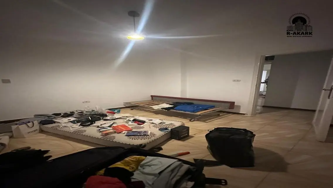 شقة فاخرة للإيجار بموقع متميز