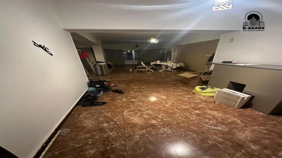شقة فاخرة للإيجار بموقع متميز