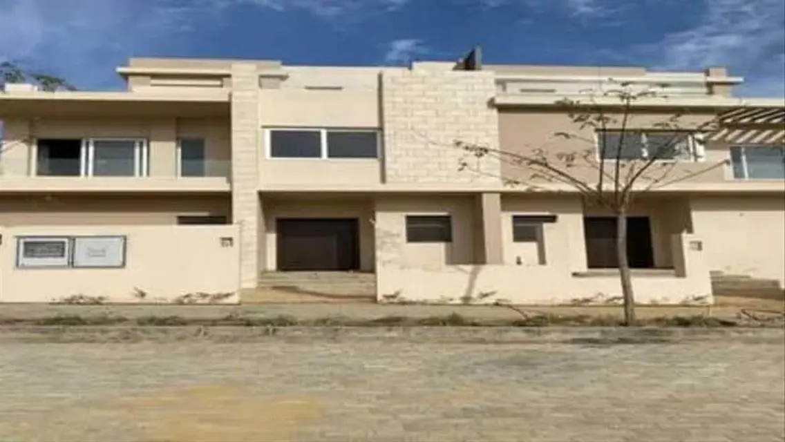 Luxury Villa with Private Garden and Pool