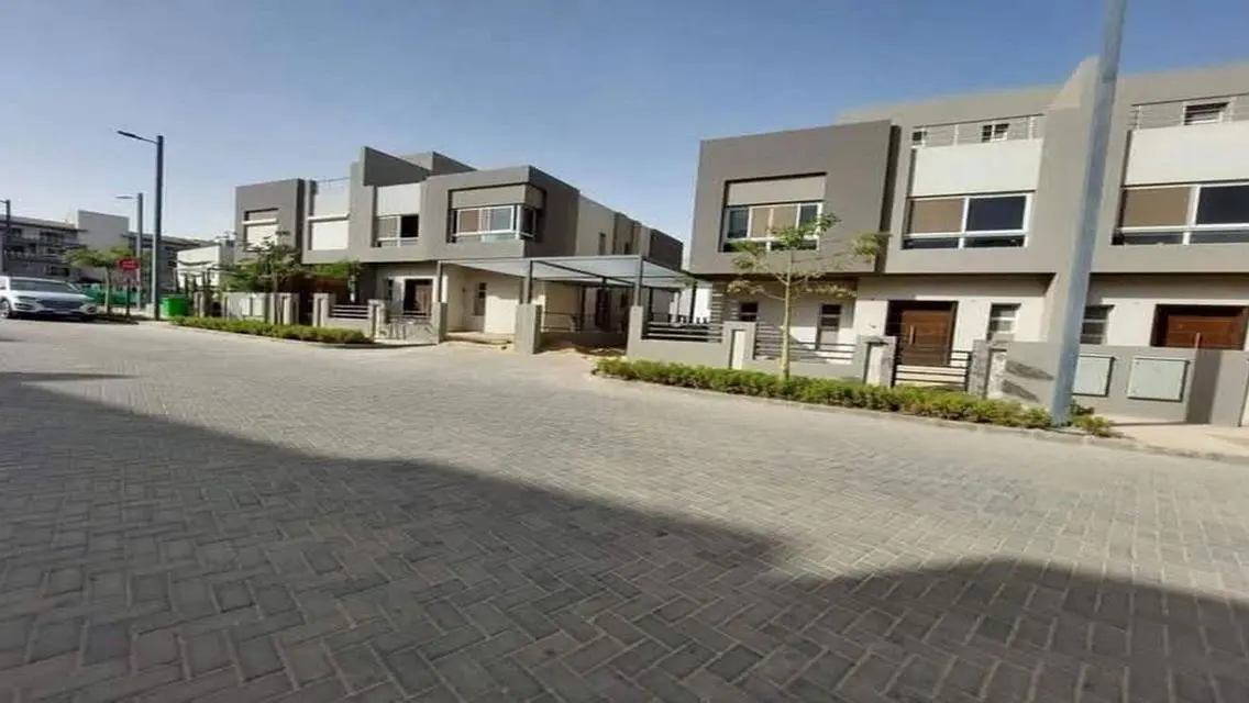 Luxury Villa for Sale with Private Garden and Pool