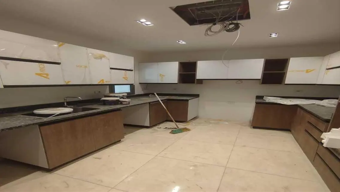 Luxurious Apartment in Eastown 190 with Stunning Views