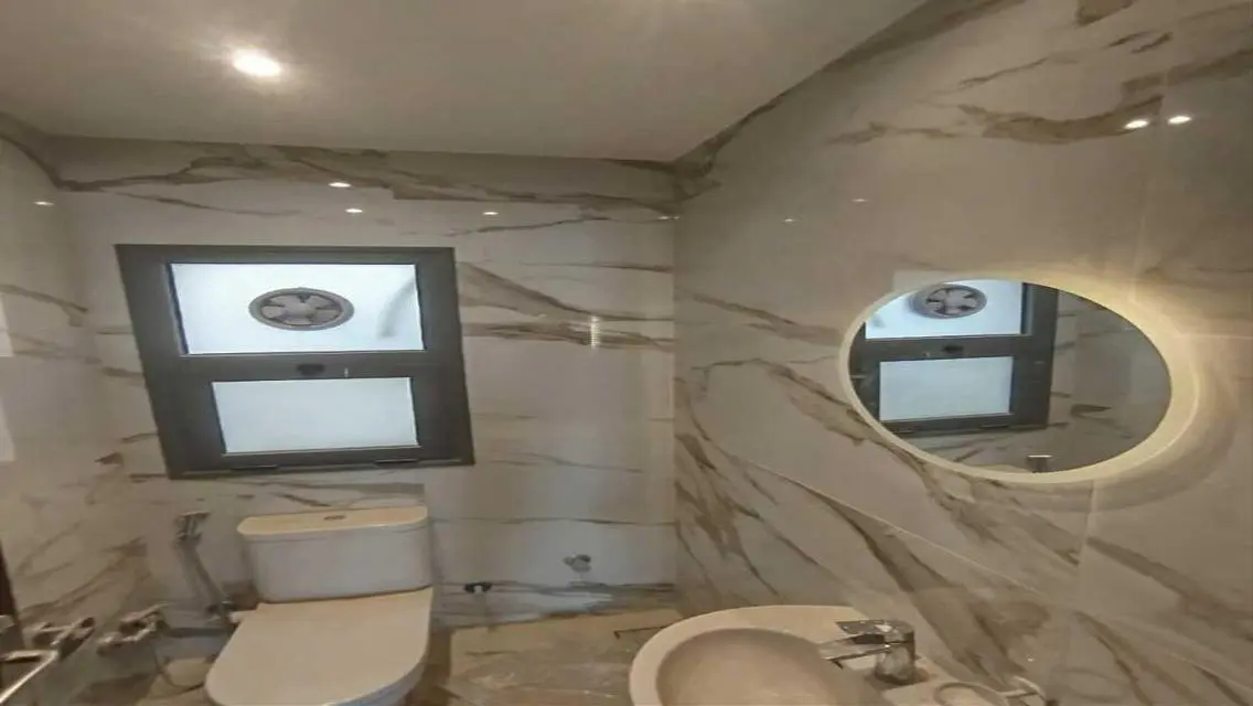 Luxurious Apartment in Eastown 190 with Stunning Views