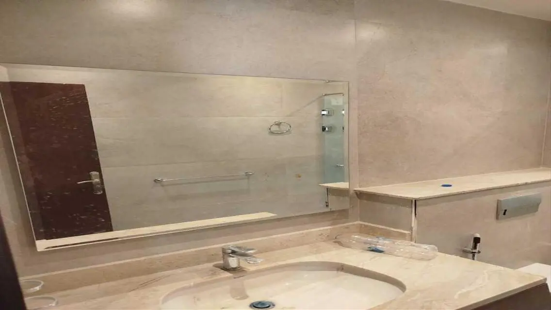 Luxurious Apartment in Eastown 190 with Stunning Views