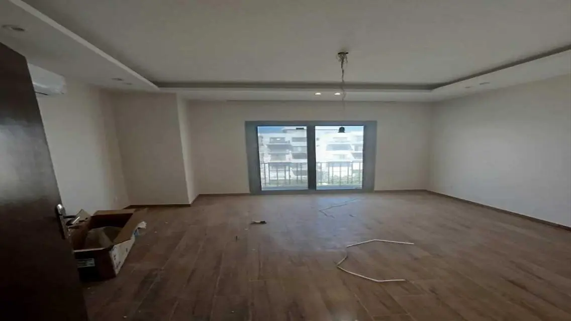 Luxurious Apartment in Eastown 190 with Stunning Views