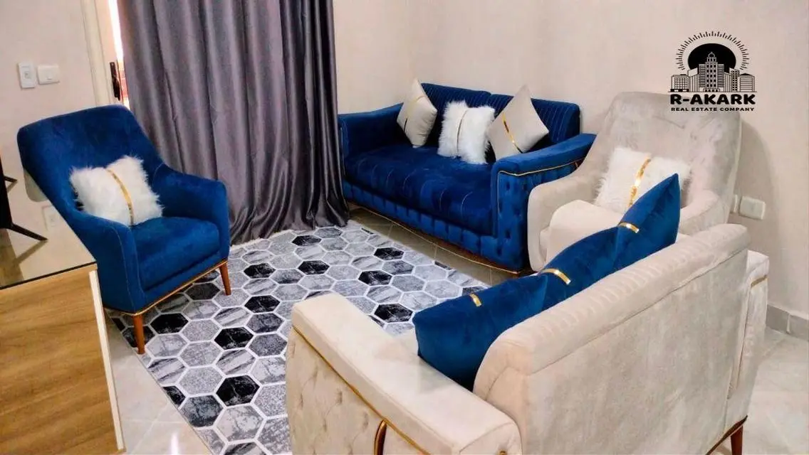 شقة فاخرة للبيع في عمارة حديثة