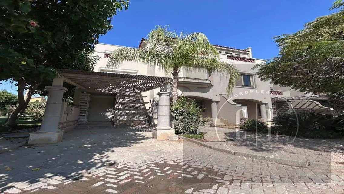 Luxury Apartment with Private Garden and Shared Pool for Sale