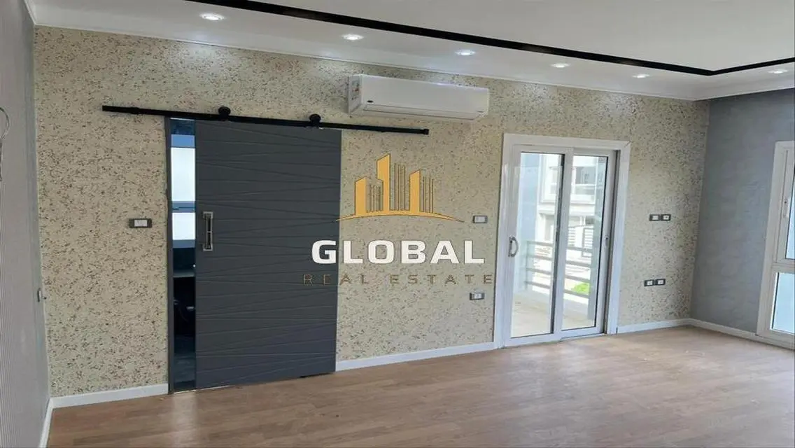 Luxury Apartment in Hyde Park