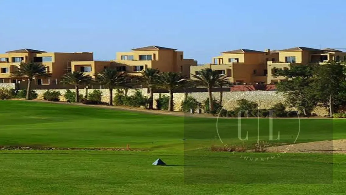فيلا فاخرة للبيع مع إطلالة رائعة