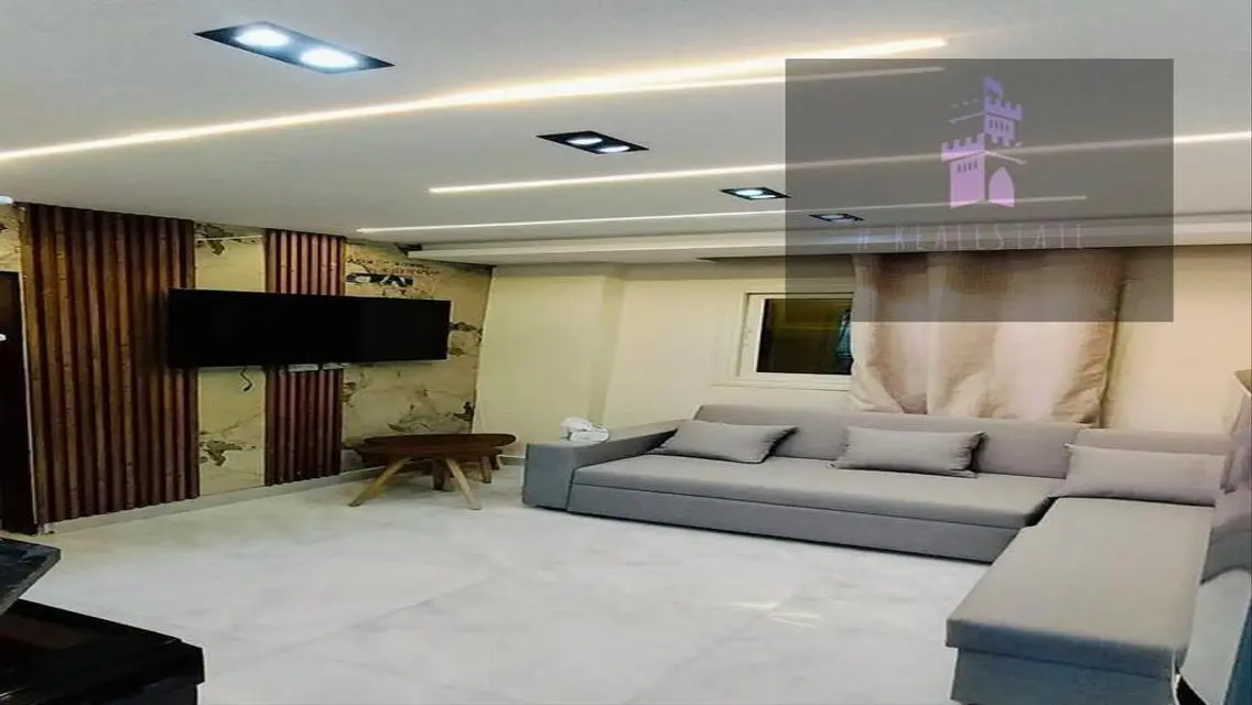 شقة فاخرة للإيجار في موقع متميز