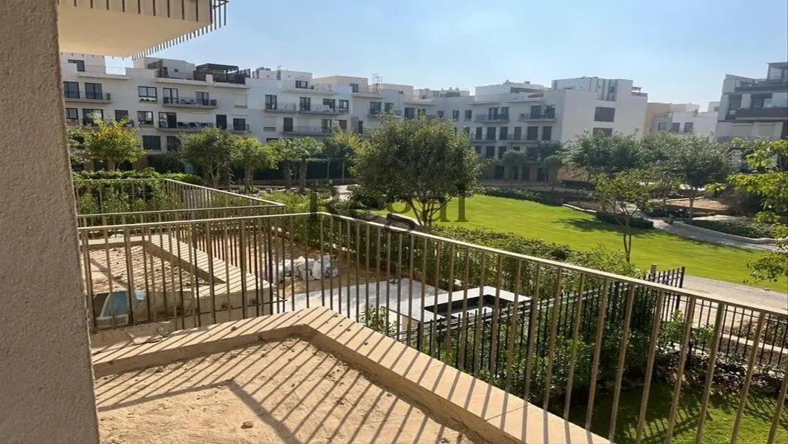 Apartment for Sale in Sodic Courtyard - 209 m²