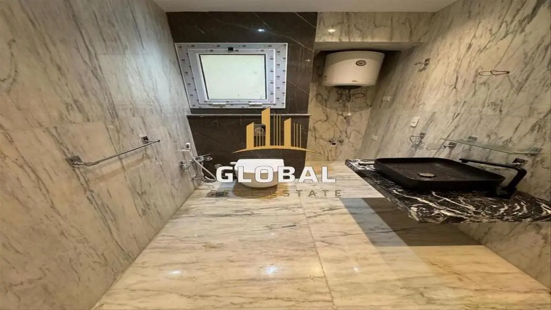 Stunning Apartment in Hyde Park - Unmissable Opportunity