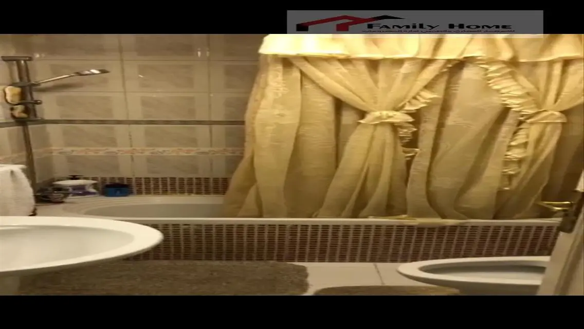 شقة فاخرة للبيع بإطلالة رائعة