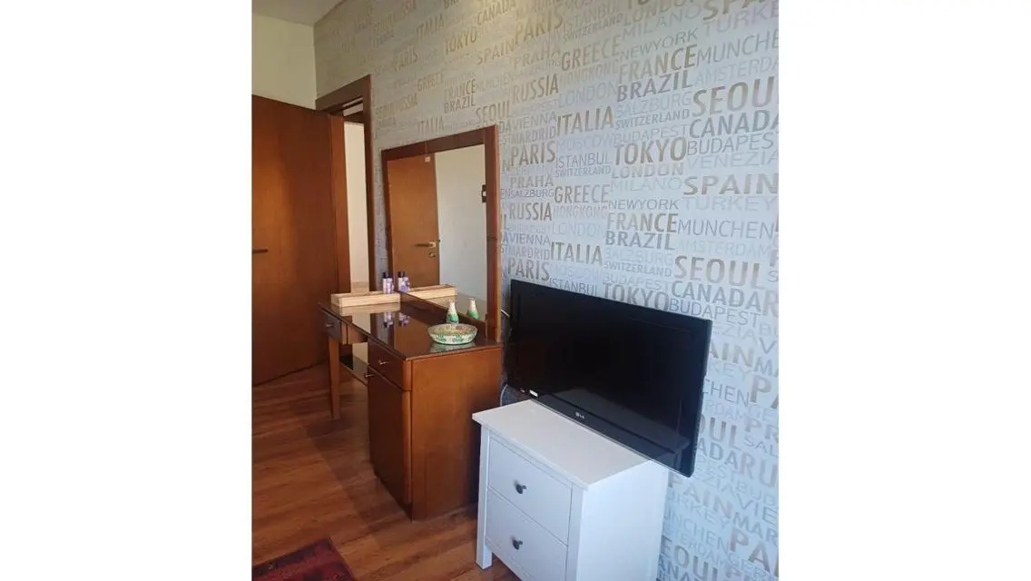 Luxury Apartment with Spacious Amenities
