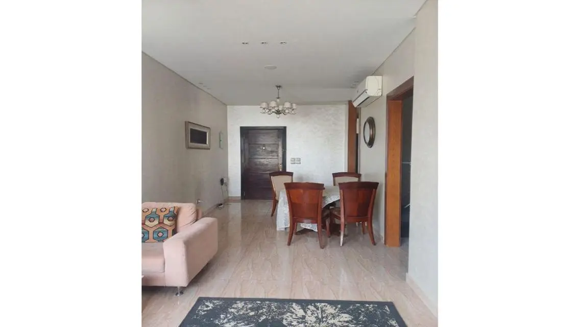 Luxury Apartment with Spacious Amenities