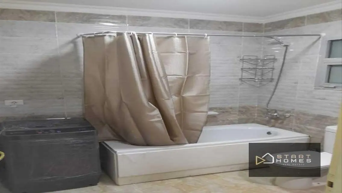 شقة مميزة للبيع في B11