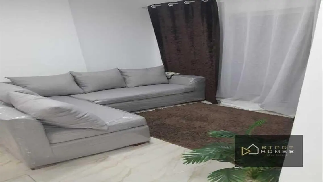 شقة مميزة للبيع في B11