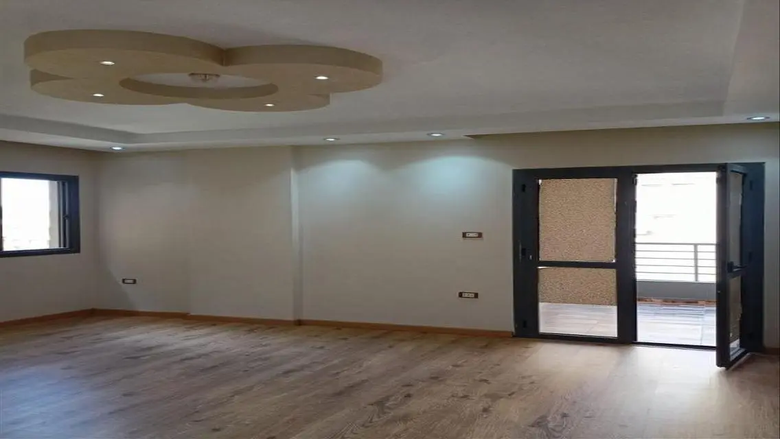 Luxurious Apartment with Stunning Views in a Prime Location
