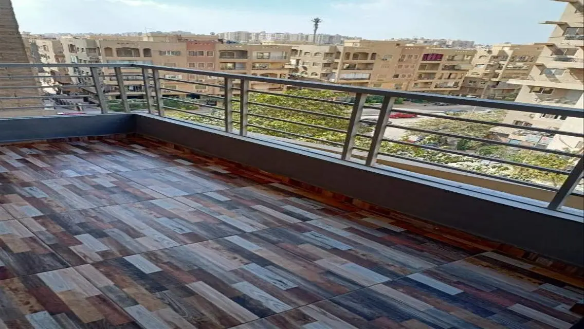 Luxurious Apartment with Stunning Views in a Prime Location