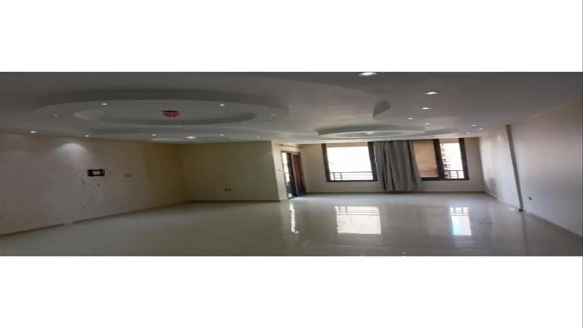 Luxurious Apartment with Stunning Views in a Prime Location