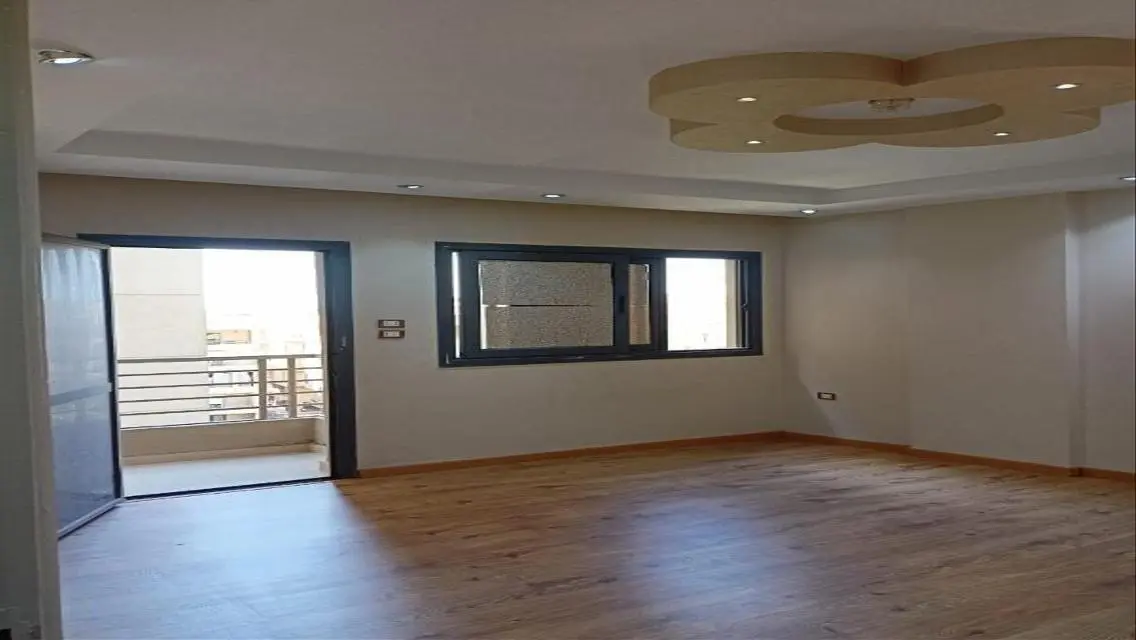 Luxurious Apartment with Stunning Views in a Prime Location