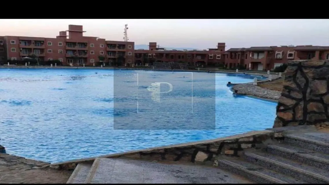 شقة فاخرة للبيع بجوار بحيرات