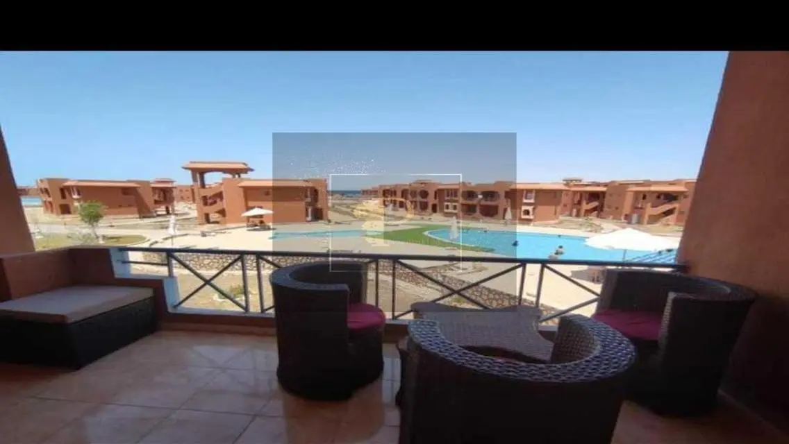 شقة فاخرة للبيع بجوار بحيرات