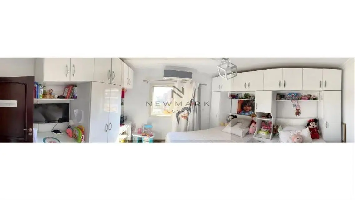 Luxury Apartment with Spacious Design