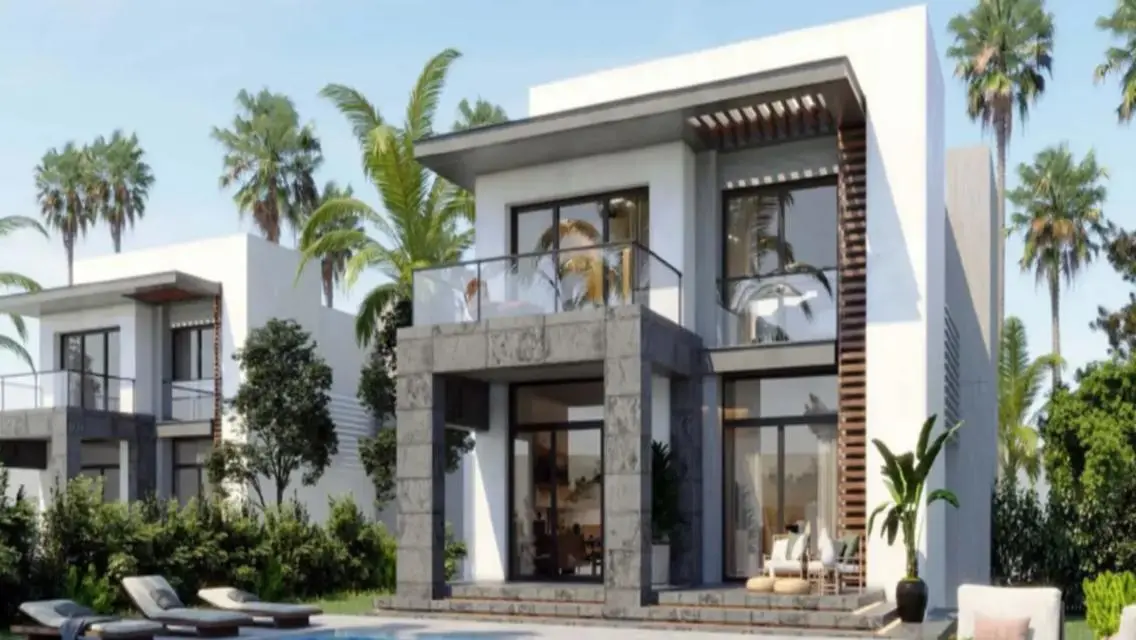 Luxury Villa for Sale with Spacious Area by the Lakes