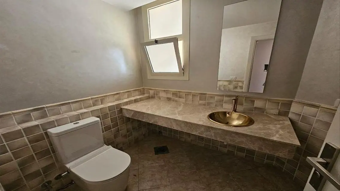 Stunning 150 sqm Apartment in a Prime Location