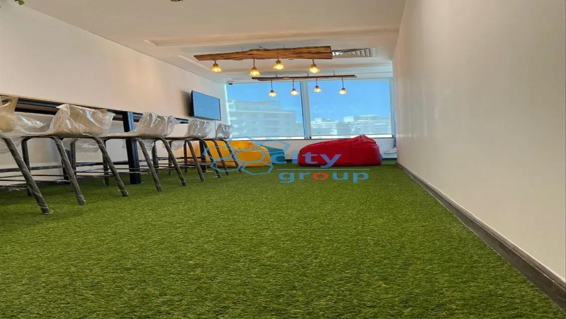 Spacious 1400 sqm Apartment in the Heart of the City