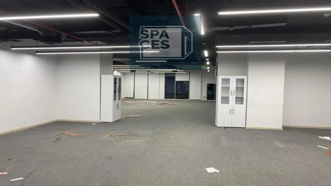 Office for Rent 685 m² at Price 1700