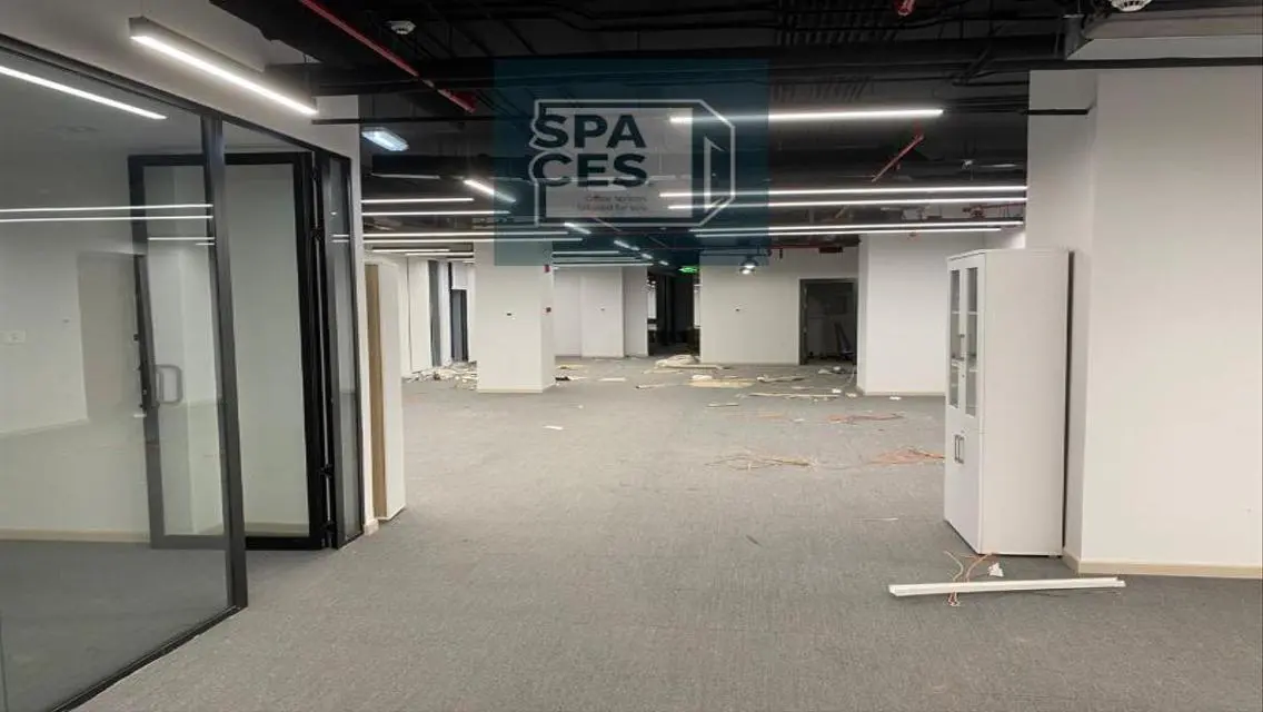 Office for Rent 685 m² at Price 1700