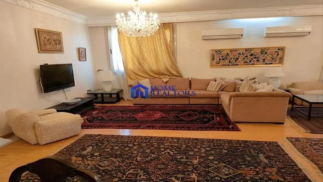 شقة فاخرة للإيجار في موقع متميز