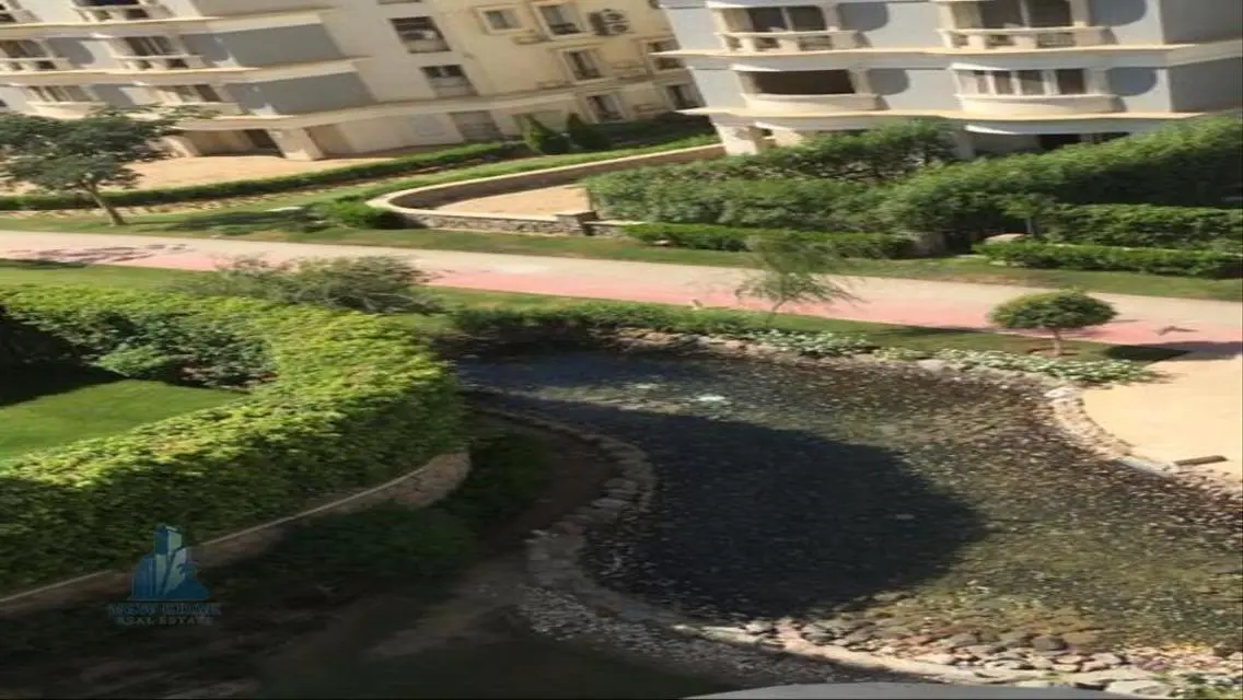شقة فاخرة للإيجار في موقع متميز