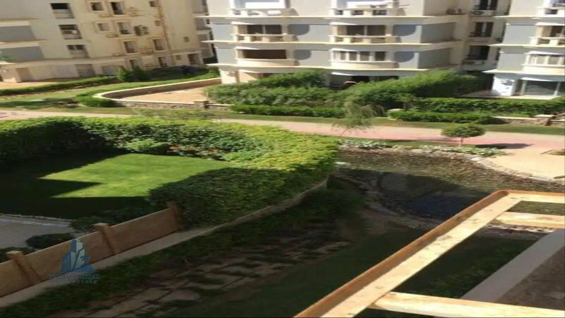 شقة فاخرة للإيجار في موقع متميز