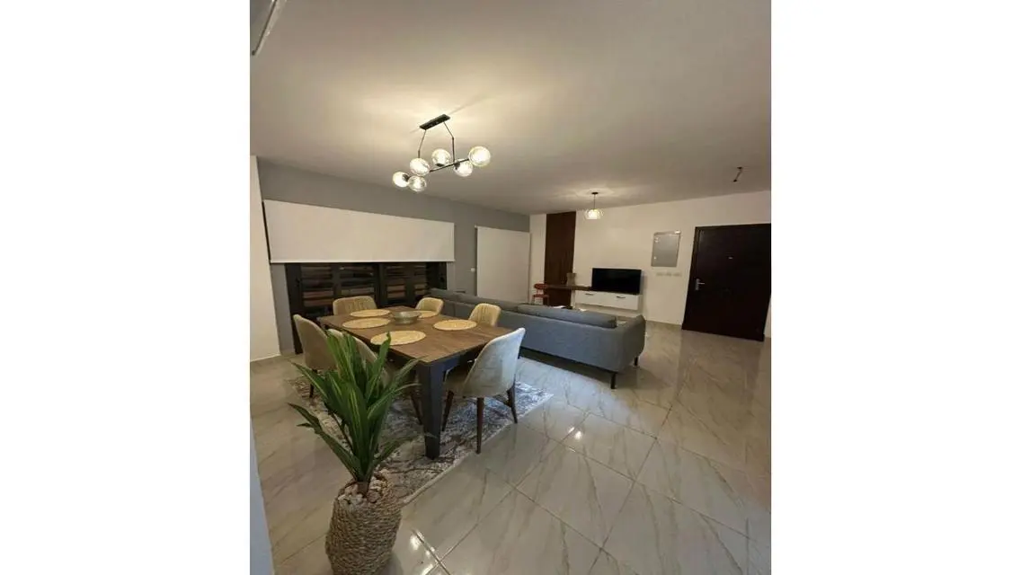 Apartment B15 with Central Air Conditioning and Balcony