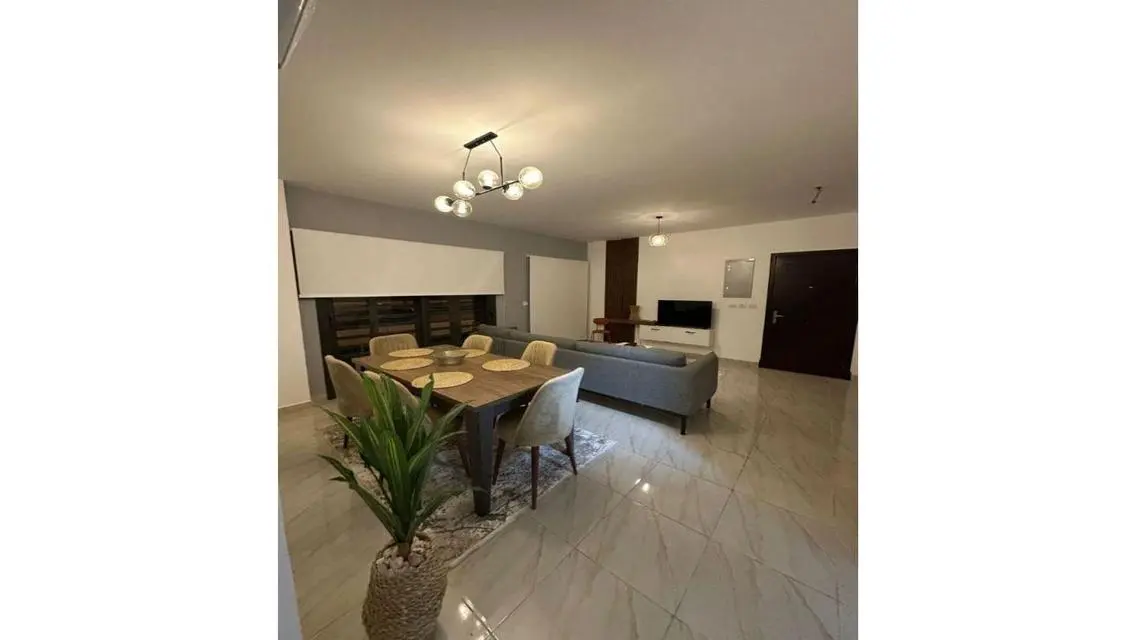 Apartment B15 with Central Air Conditioning and Balcony