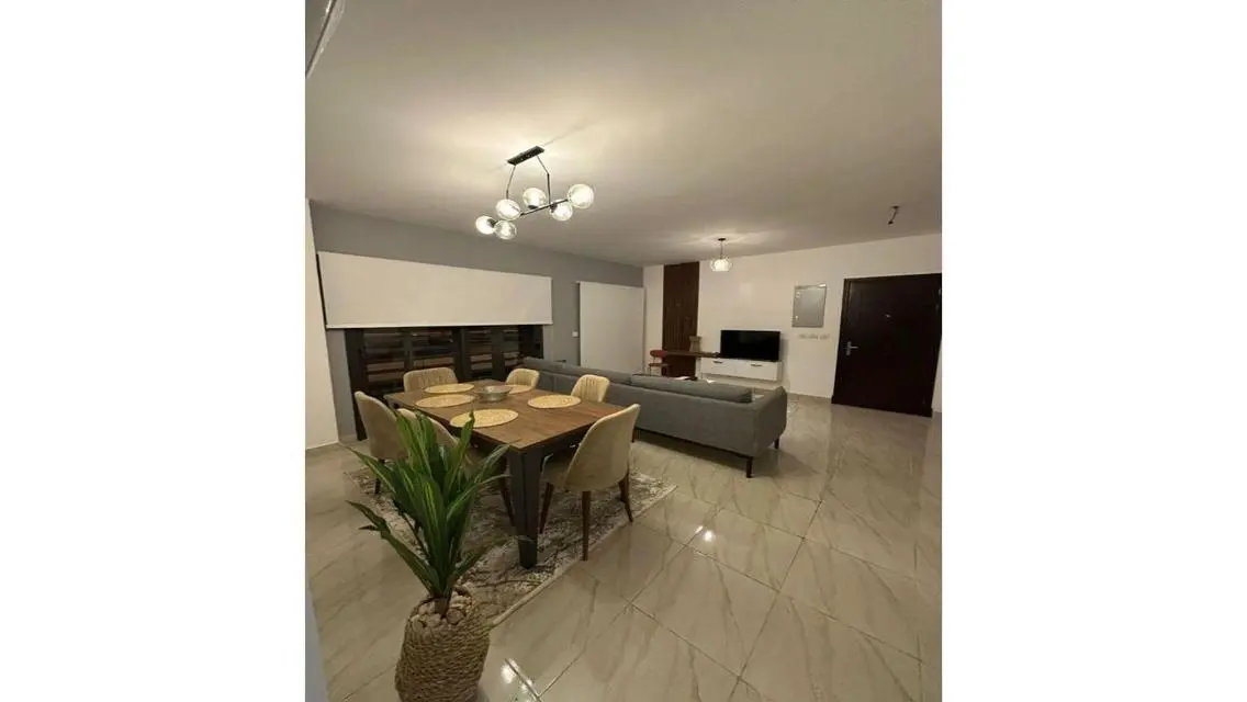 Apartment B15 with Central Air Conditioning and Balcony