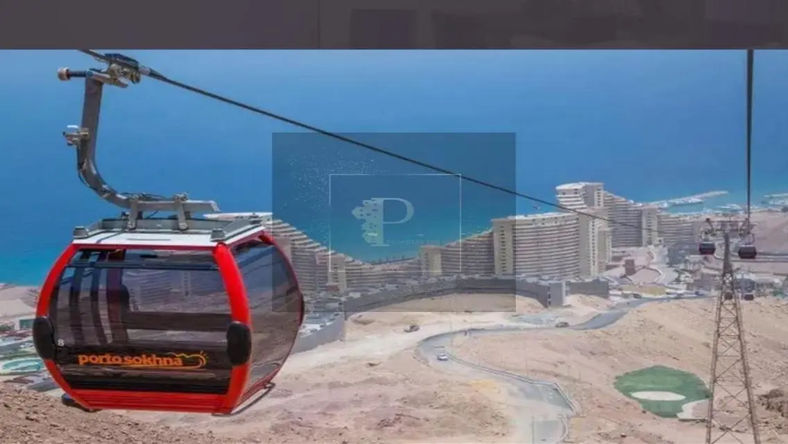 شقة فاخرة بمساحة 2400 متر للإيجار