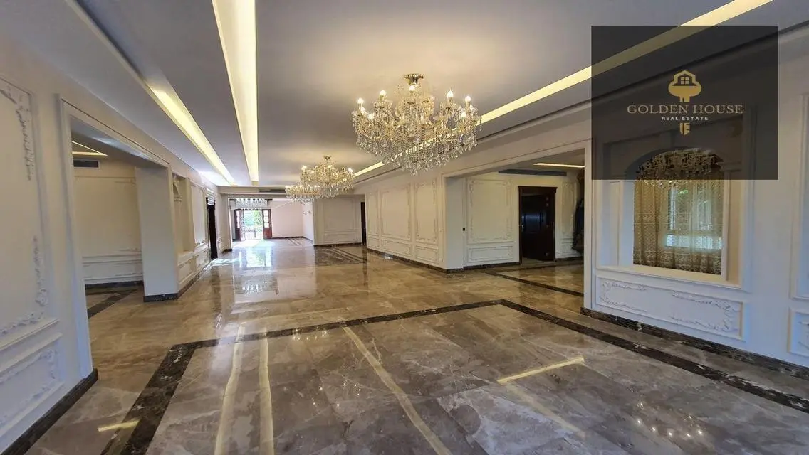 Luxurious Home with Spacious Property in Waterway Area