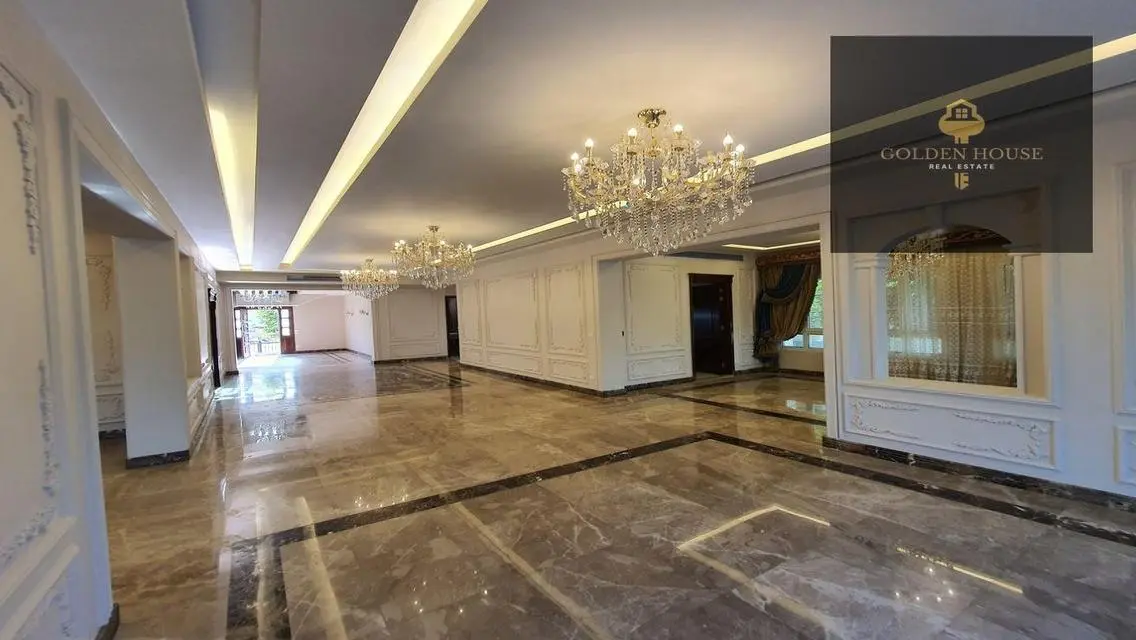 Luxurious Home with Spacious Property in Waterway Area