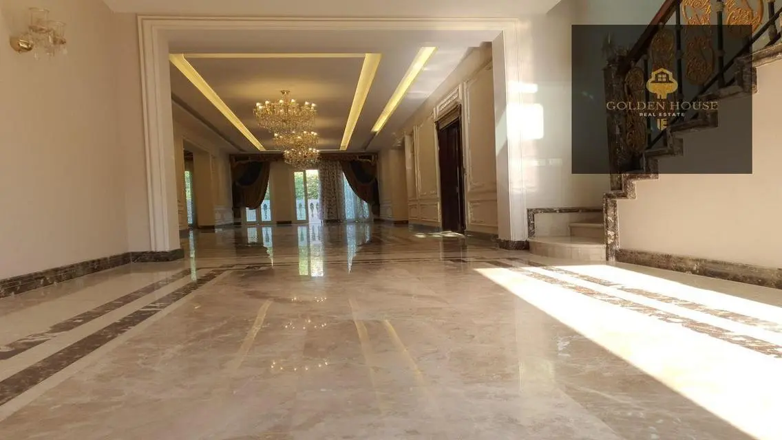 Luxurious Home with Spacious Property in Waterway Area