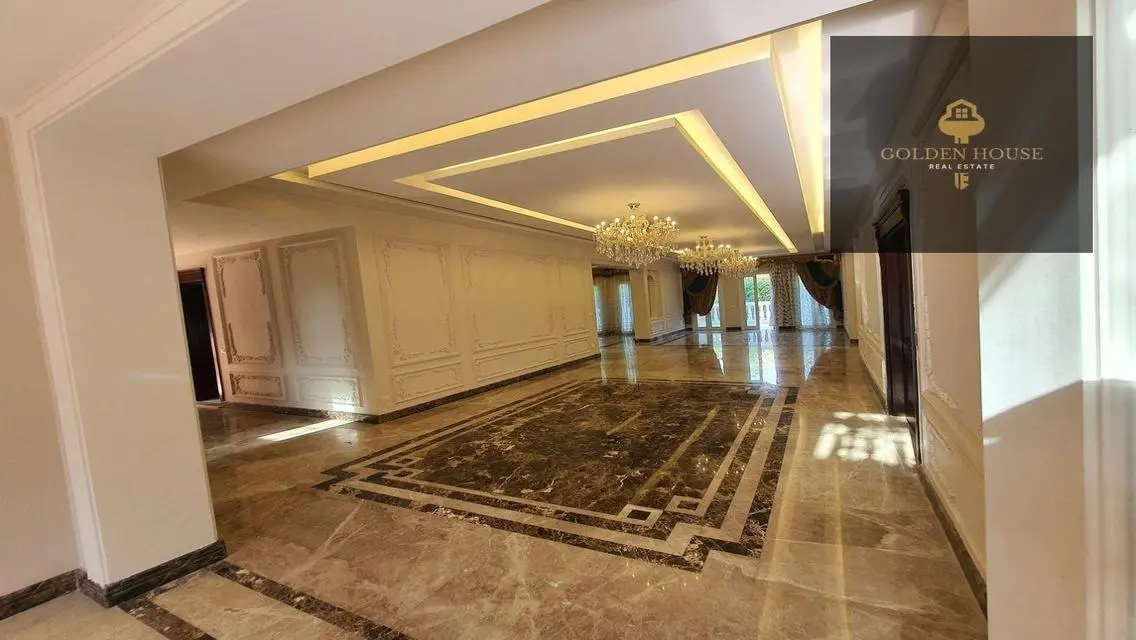 Luxurious Home with Spacious Property in Waterway Area