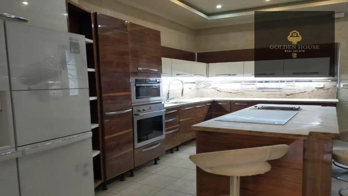 Luxurious Home with Spacious Property in Waterway Area