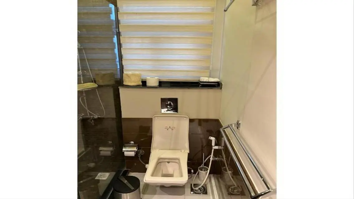 Commercial Space for Rent at 17000 EGP