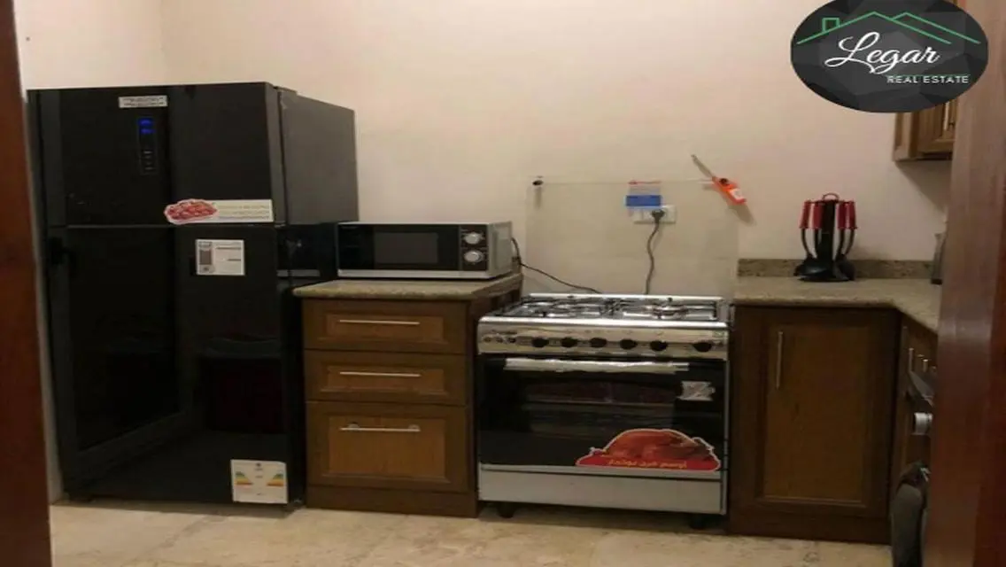 شقة فاخرة للإيجار بمساحة 21000 متر