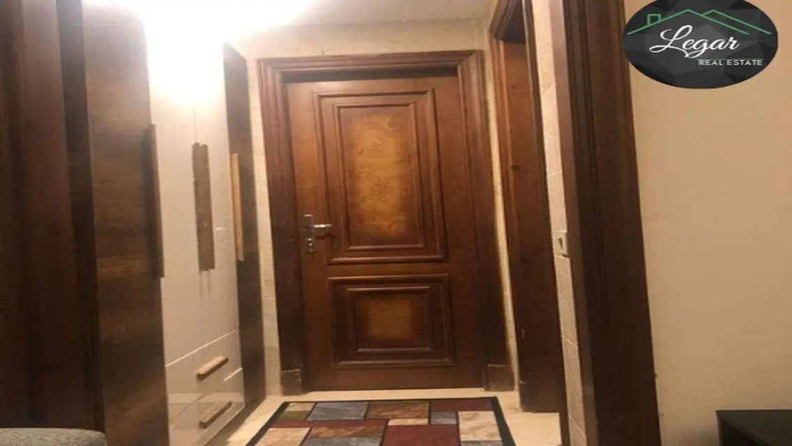 شقة فاخرة للإيجار بمساحة 21000 متر