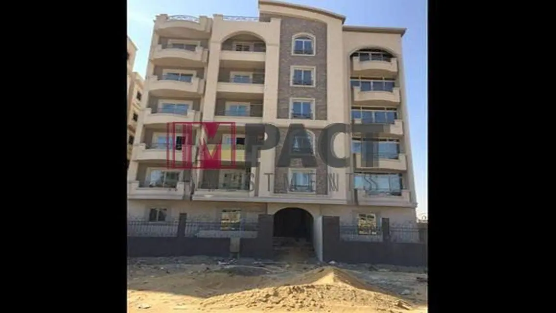 فيلا فاخرة للبيع بمساحة واسعة في منطقة مميزة