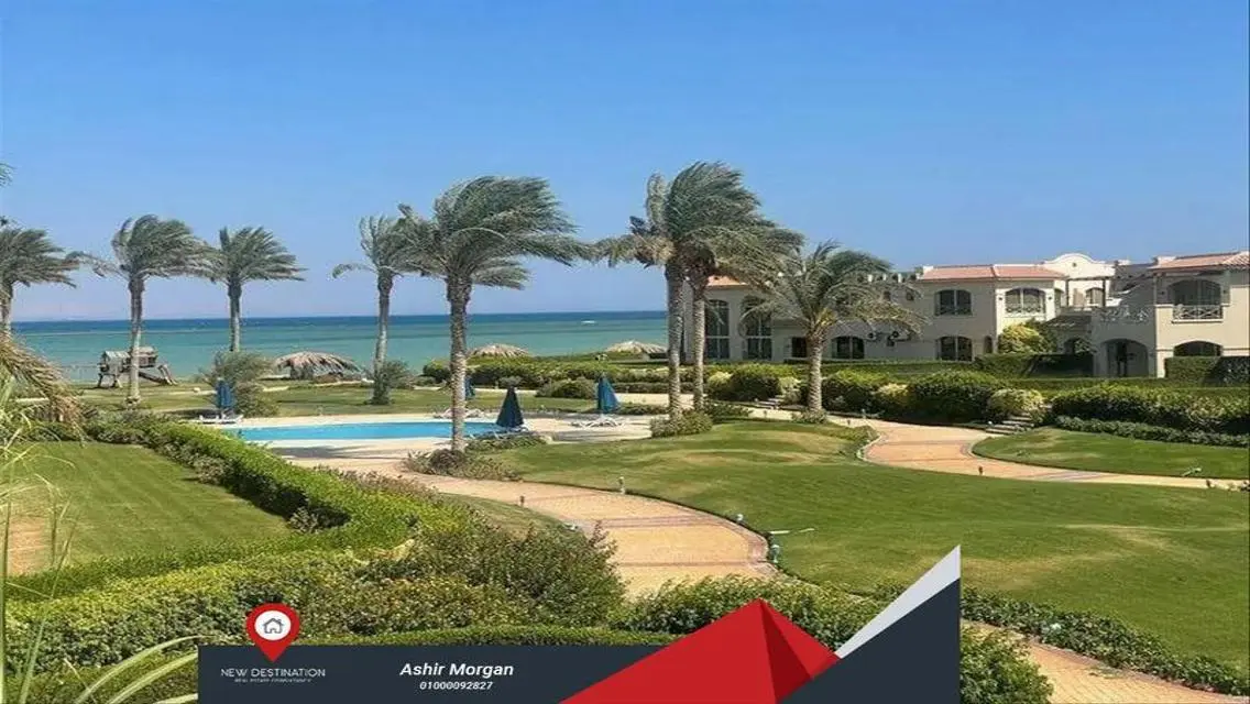 فيلا فاخرة بمساحة واسعة مع حديقة ومسبح