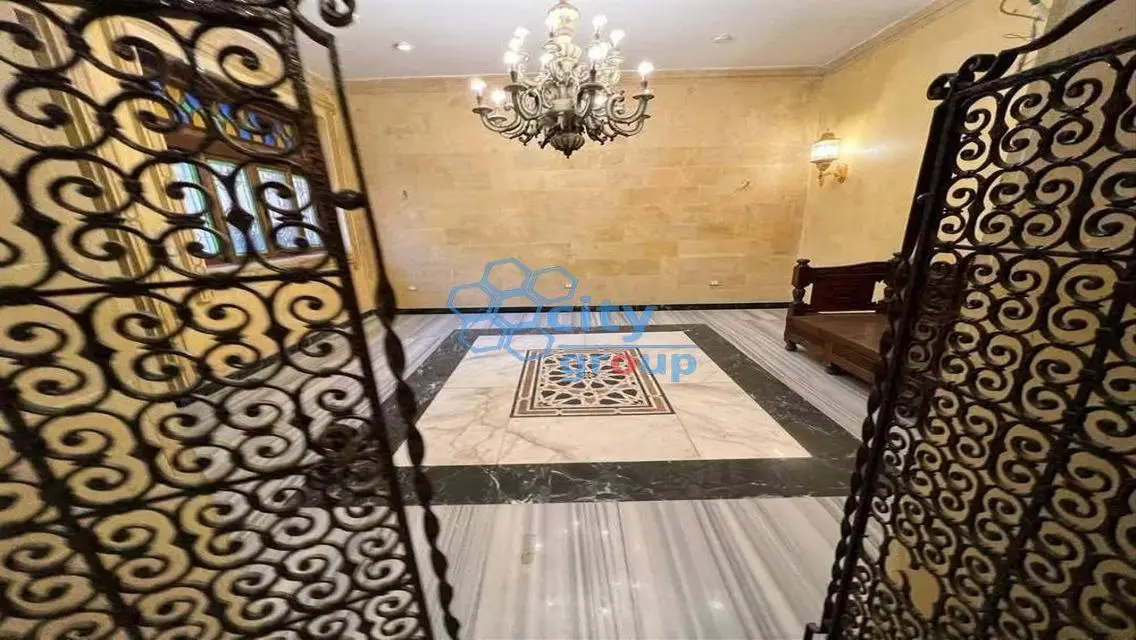 شقة استثمارية مميزة ب700 متر